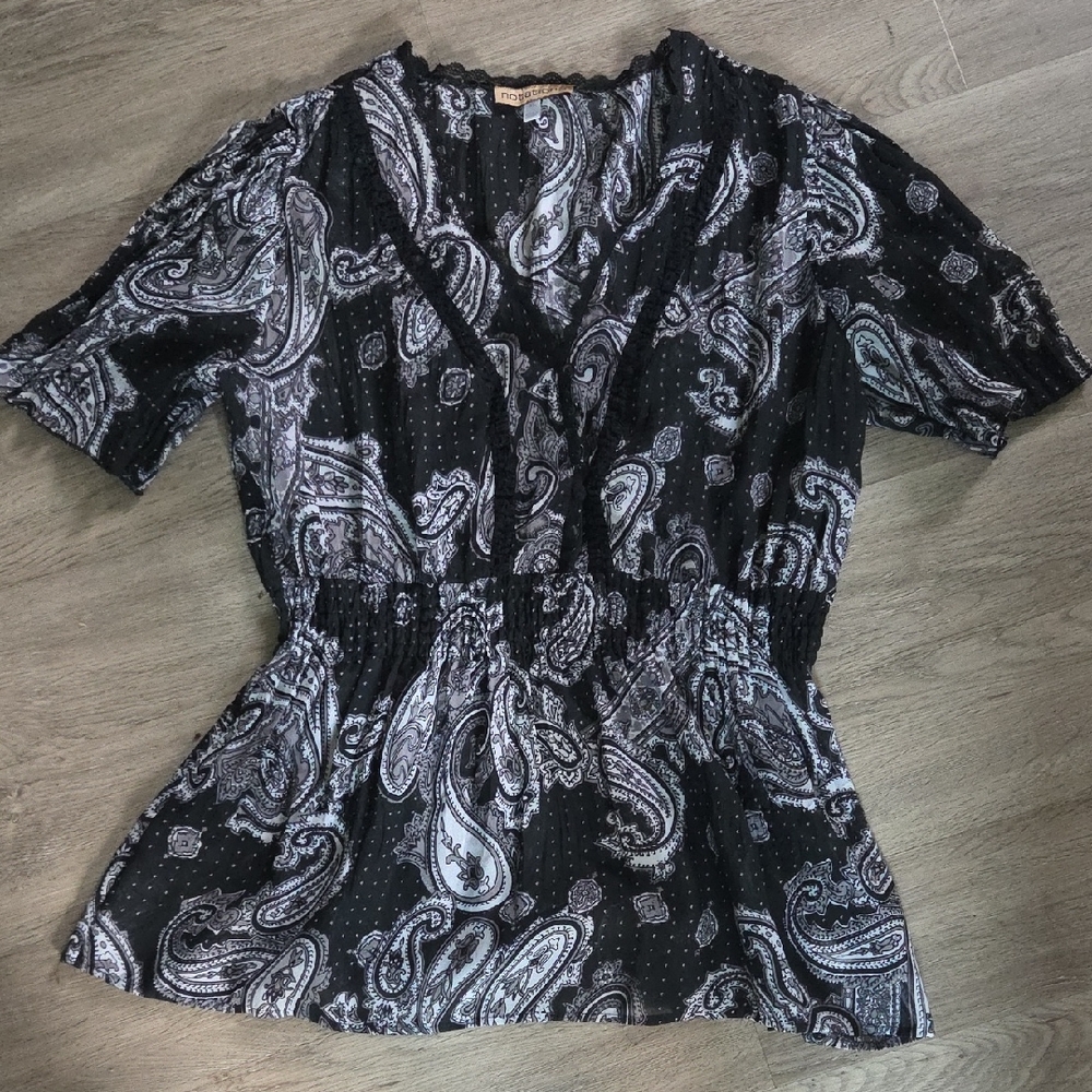 Notations Black and White Relaxed Sheer Peplum Blouse